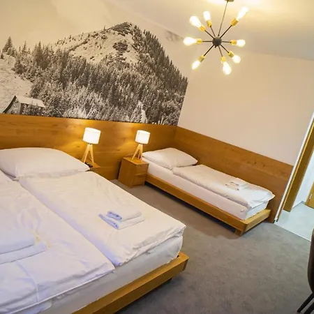 45 Apartament Valča